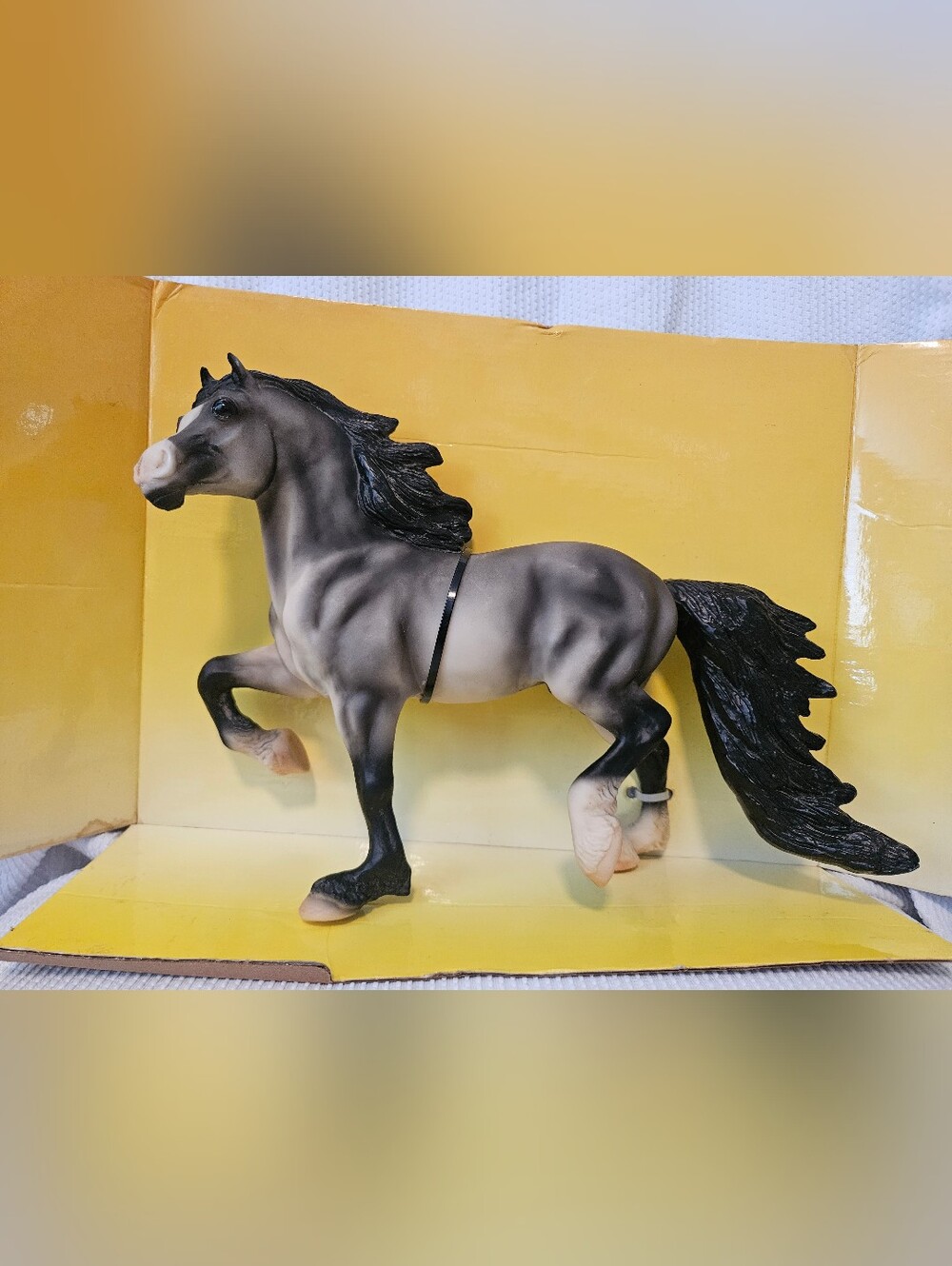 Breyer Horse Model Dapple Slate Grey Draft Feathered Legs On Insert 13x9"